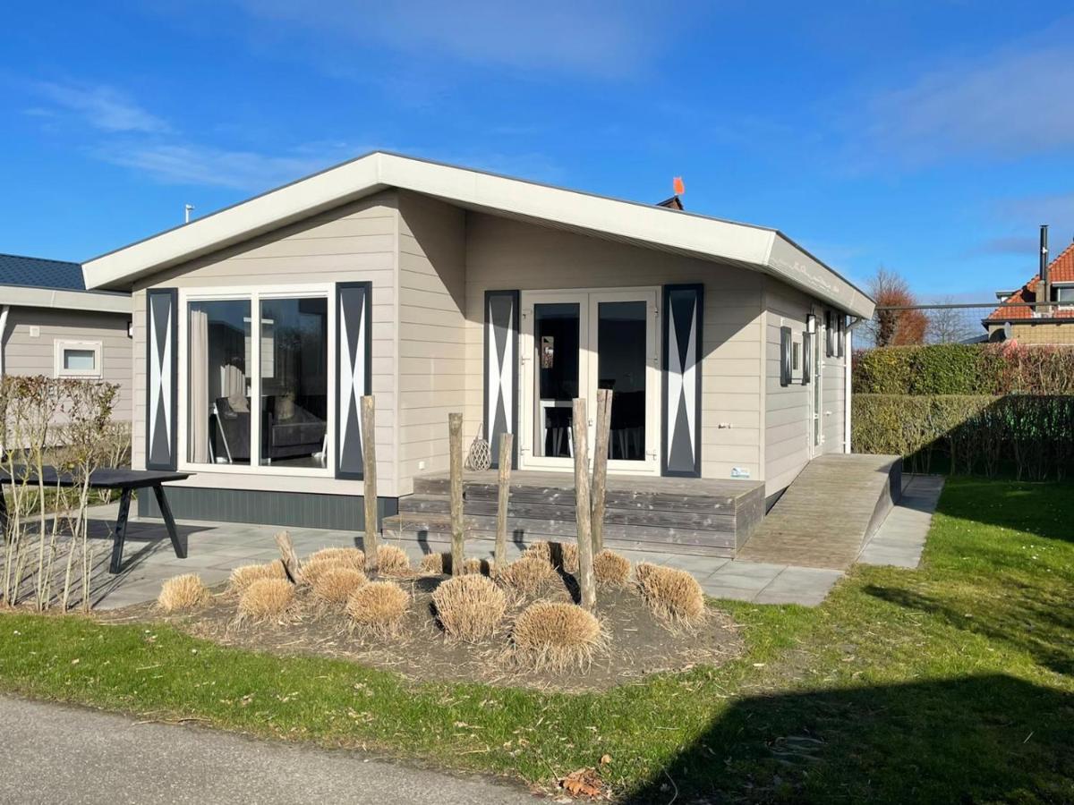 Chalet Op Gezellige Familiecamping Bij Zee Kamperland Exterior foto