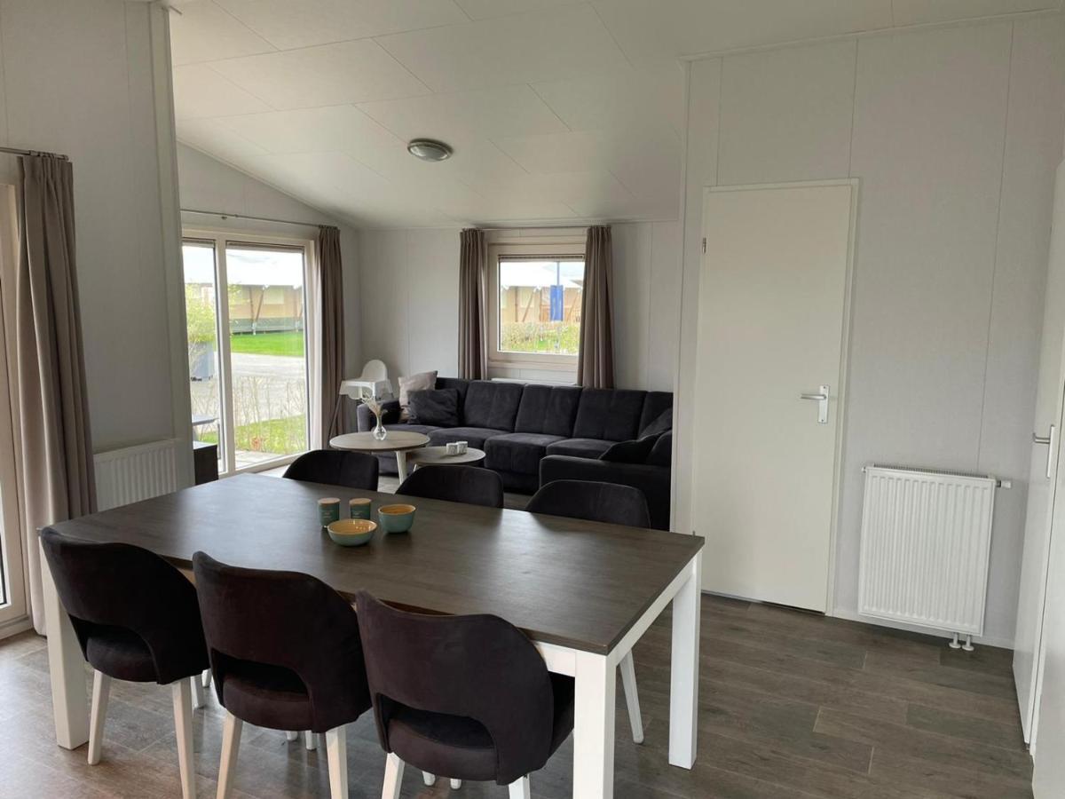 Chalet Op Gezellige Familiecamping Bij Zee Kamperland Exterior foto